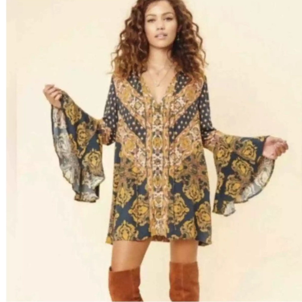 Free People Magic Mystery Tunic or Dress Size M, Medium Blue Gold Paisley